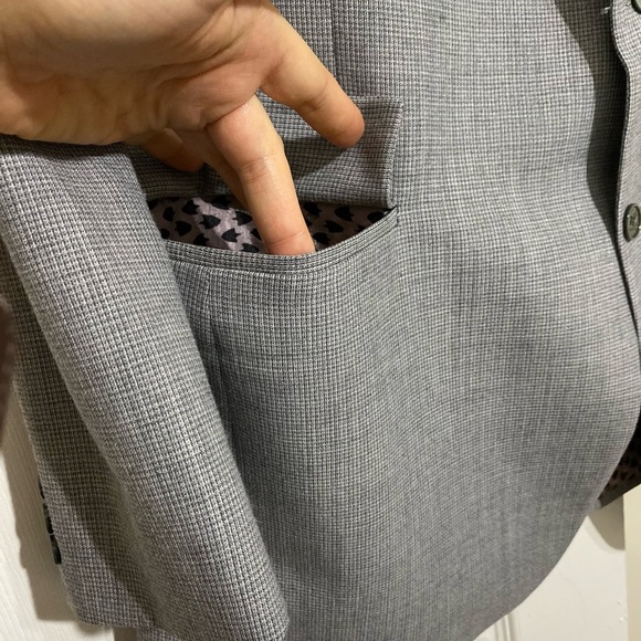 Hardy Amies Gray Sport Suit Jacket with Classic Design and Modern Fit - Picture 7 of 10